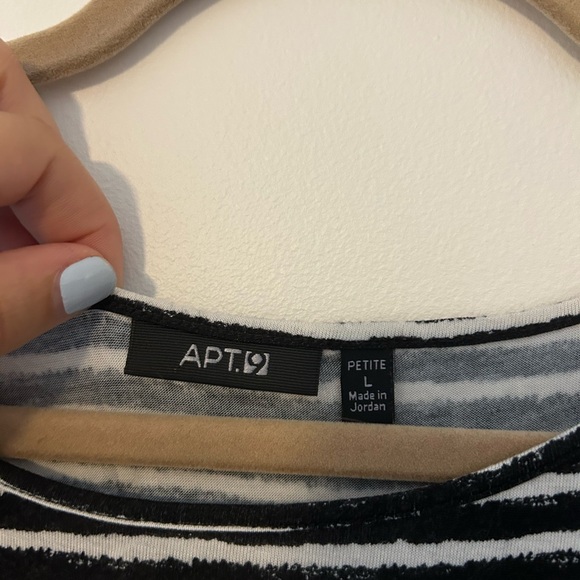 Striped top - Picture 2 of 3